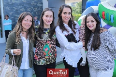  Karina, Pituka, Judith y Adriana.