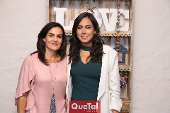  Carmen Zapata y María Berrueta.