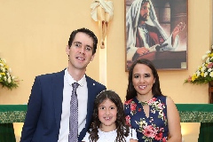  Roberto Julián, Sofía Flores y Gaby Lozano .