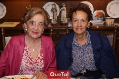  Cristina de Garfias y Martha Lucía de Ruiz.