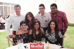  Sergio Torres, July González, Sergio Ramírez, Javier Hernández, Claudia Grijalva, Fabiola Flores y Adriana Contreras.