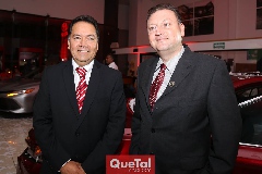 Oswaldo Castro y Carlos Saldívar .