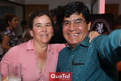 Angélica Martínez y Luis Martínez .