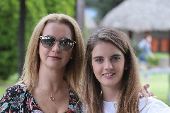  Karina Navarro con su hija Melissa Meade.