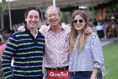  Adrián Muñiz, Manuel Muñiz y Araceli Palau.
