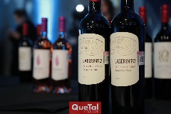  Vino Laberinto.