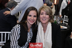  Cristina Castañares y Clarissa Castañeda.