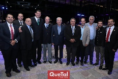  La foto oficial.