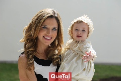  Marilú Paredes y su hija María José.