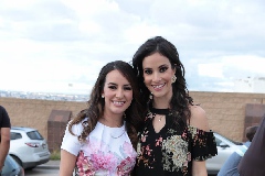  Sandra De la Garza y Mary Carmen Meade.