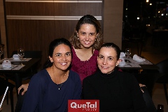  Melida David, Gabriela Arroyo y Carmen Mayorga.