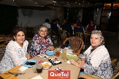  Martha Zavala, Patricia Zavala y María Elena Zavala  .