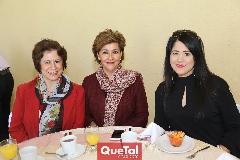  Isa Hernández, Ana Méndez y Rosa Chávez.
