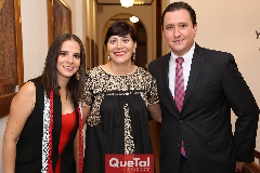  Cristina Castañares, Alicia Cabello y Jaime Silos.