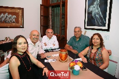 Rosy Delgadillo, Carlos Zamora, Rafa Betancourt, Antonio Delgadillo y Rosy García.