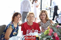   Luz María, Maruca y Cony Villasuso, .