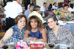   Laura Barrales, Maru Barrales y Ana Abascal.