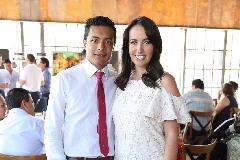  Gustavo Barrales y Ximena Burberg de Barrales.