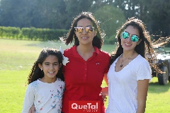  Carmina, Ana y Montse Madrigal.