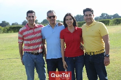  Los hermanos Carlos, Antonio, Ana y Jorge Madrigal.