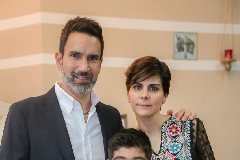  Rodrigo Alcalde y Carla Canseco de Alcalde con su hijo Rodrigo.