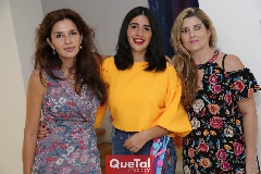  Guillermina de los Santos de Zendejas, Nuria Zendejas y Silvia Foyo de Zendejas.