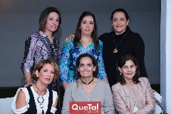  Claudia Quintero, Sofía Carrillo, Pato Meade, Isabel Carrillo, Gaby Villanueva y Luchi Castelo.
