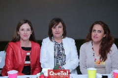Lourdes Gutiérrez, Tere Barrera y Martha Huerta .