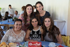 Loary Cabrera, Miriam Barrios, Claudia Martínez, Cynthia Padilla y Erika Cabrera.