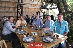  Mauricio Abud, Hugo Moreno, Guillermo Medlich, Juan Celis y Eduardo Cantú.
