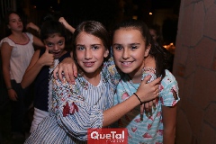  María Emilia y Eugenia.