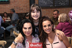  Yoya Galarza, Camila Garza y Daniela Díaz de León.