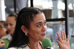  Angélica García .