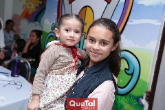  Isabela y Mónica.