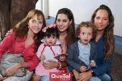  Bety, Bárbara, Synthia, Barbarita y Jean Luca.