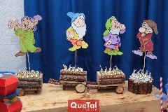  Mesa de dulces.