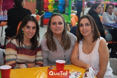  Vanessa Galarza, María José y Nuria Ejarque.