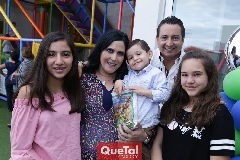 Fernanda Vázquez, Maty Rojo, Santiago, Erick Vázquez y Regina Orozco.