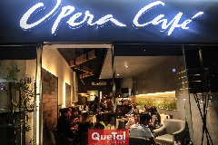  Ópera Café.