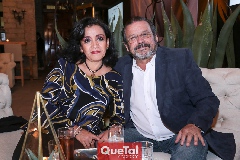  Kathy Hernández de Somohano y José Somohano.