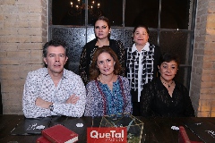  Maru Quintá, Miriam Juárez, Carlos Barajas, Cecilia Romero y Grecia González.