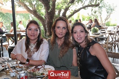 Adriana Calderón, Cristy Villalobos y Ceci Limón.