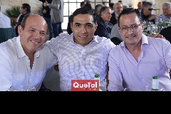  Roberto, Javier Hernández y Alejandro Díaz de León.