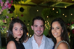  Elizabeth Castañón, Gerardo y Alynn Ruiz.