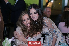  Elizabeth Eichelmann y Ximena Navarrete.