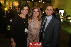  Elsa Lozano, Montserrat Lozano y Caco Corripio.