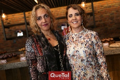  Mimí Hinojosa y Gabriela Payán.