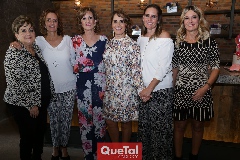  Yolanda, Mireya, Yolanda, Gabriela, Marcela y Verónica Payán.