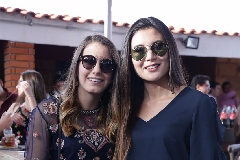  Ana Castrillón y María José González.