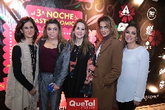  Beatriz Escobedo, Claudia Abud, María Sanchez, Liz Abud y Doris Gandhi.